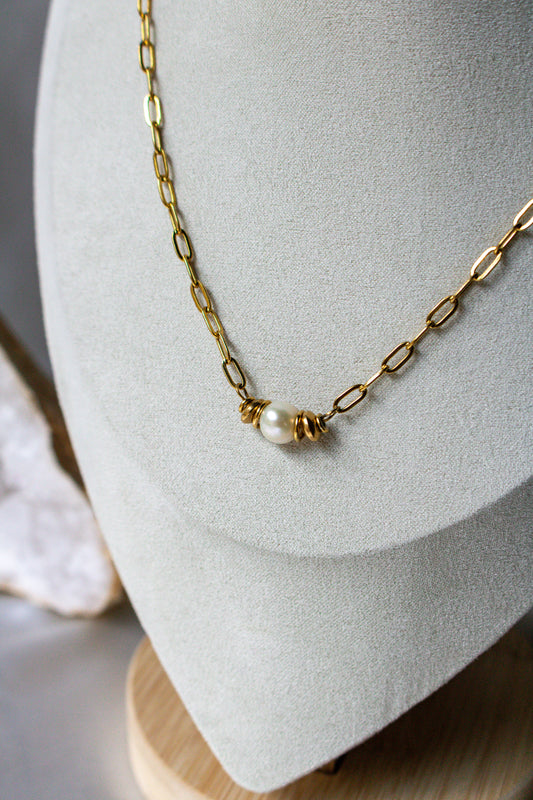 The Orbit Necklace